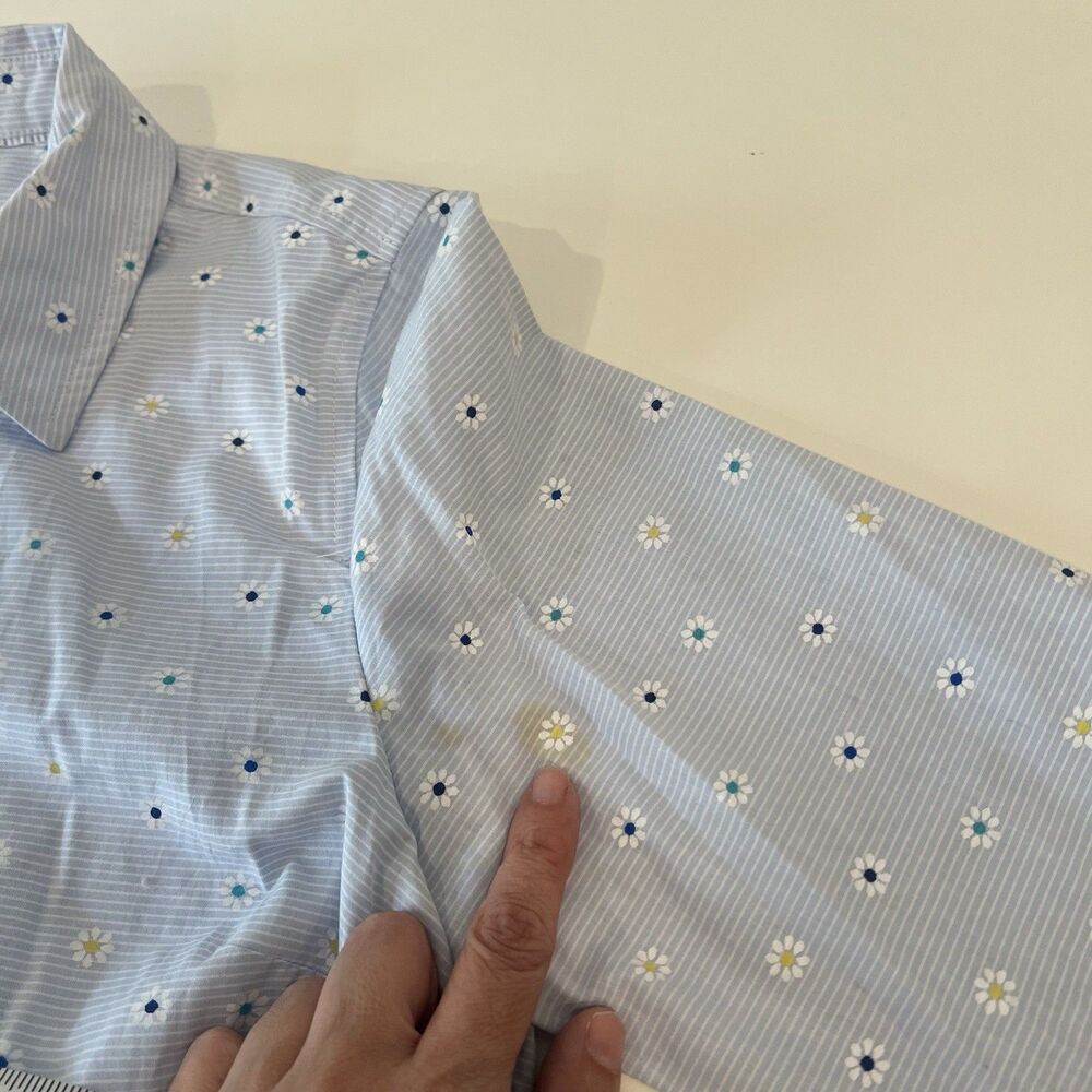 Talbots Women’s The Classic Casual Shirt Button Up Flowers Petite Medium Cute - Picture 7 of 8